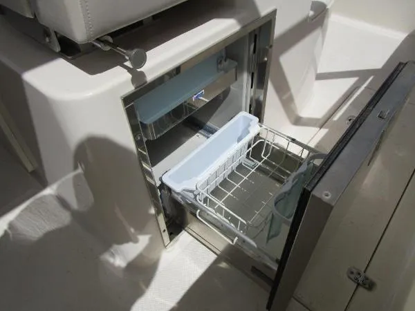 Slide: The Image of Pursuit 310 Sport ST 2012 - 10