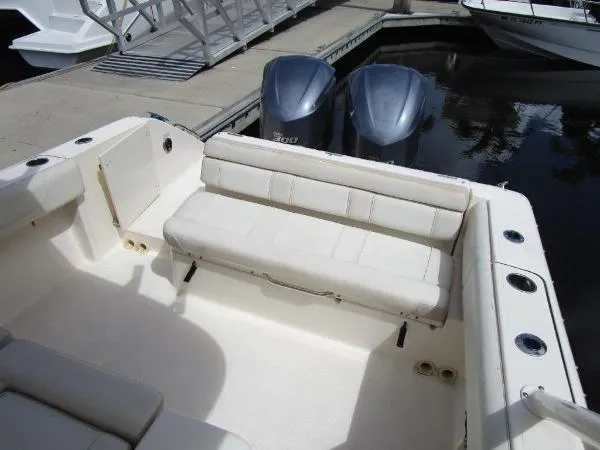 Slide: The Image of Pursuit 310 Sport ST 2012 - 11