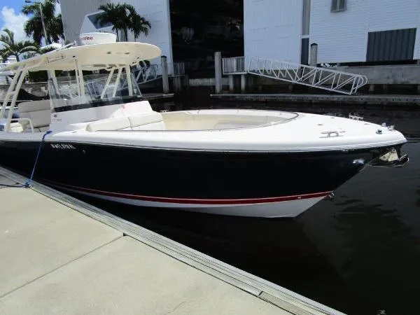 Slide: The Image of Pursuit 310 Sport ST 2012 - 3