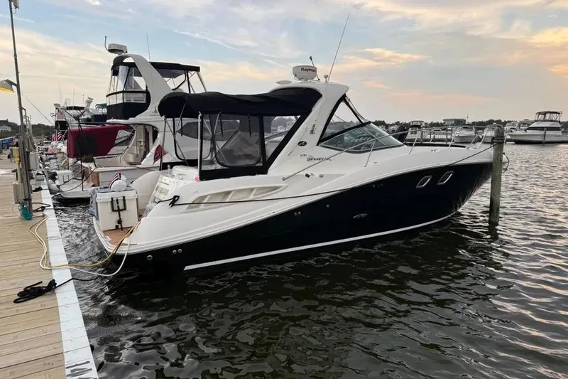 The Image of 2008 Sea Ray 330 Sundancer 1 - 1