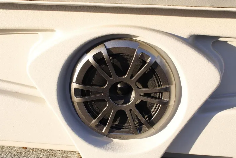 Slide: The Image of Speaker detail on 2026 Avalon VLS QUAD LOUNGER 21 boat. - 31