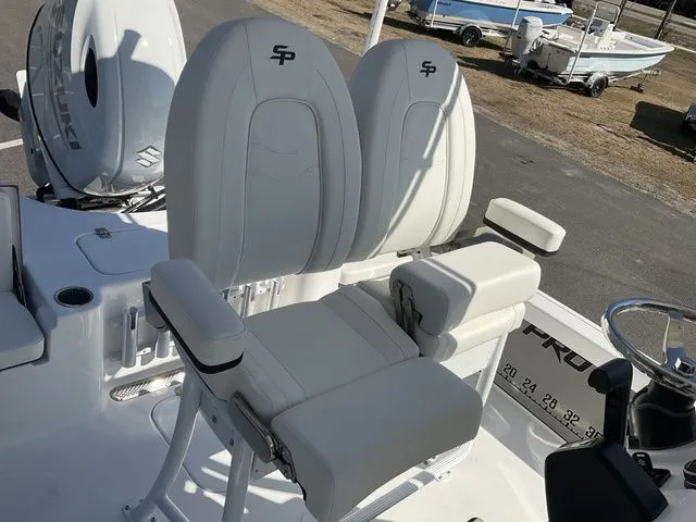 Slide: The Image of Sea Pro 230 Bay Boat 2026 - 11