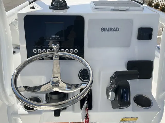 Slide: The Image of Sea Pro 230 Bay Boat 2026 - 12