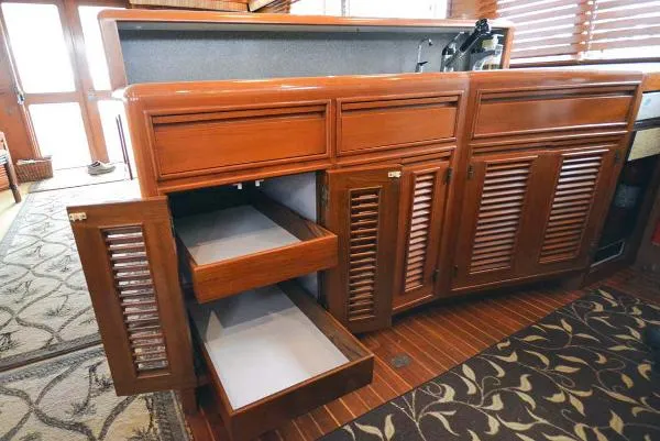 Slide: The Image of Offshore Pilothouse Motor Yacht 1993 - 6