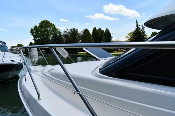 Slide: The Image of Silverton 35 Convertible 2001 - 3