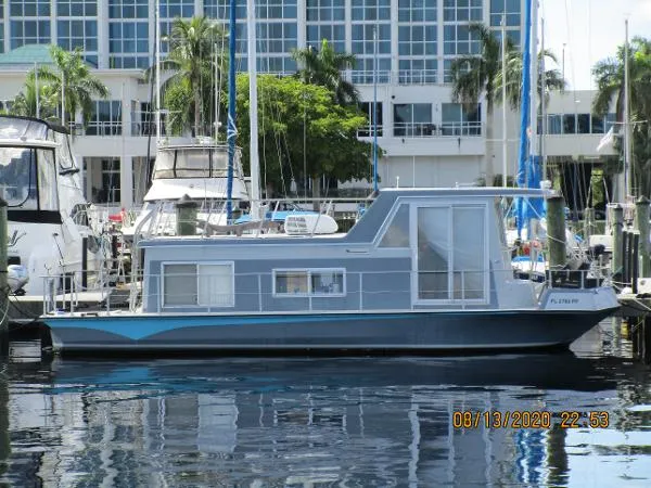 Slide: The Image of Nauta-Line Houseboat 1973 - 0