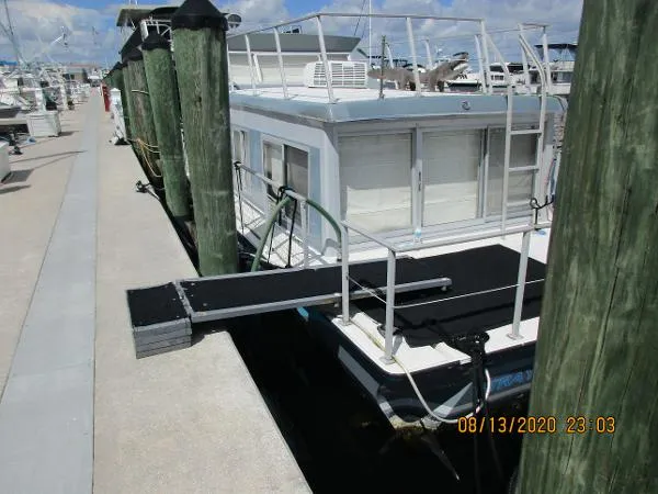 Slide: The Image of Nauta-Line Houseboat 1973 - 3