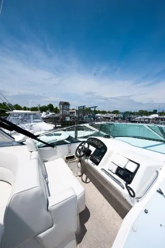 Slide: The Image of 2001 CARVER 530 VOYAGER PILOT HOUSE 14 - 14