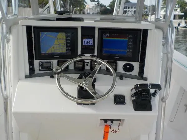Slide: The Image of Venture 34 Center Console 2007 - 9