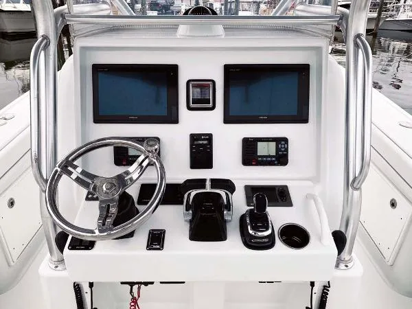Slide: The Image of Yellowfin 32 Center Console 2017 - 11