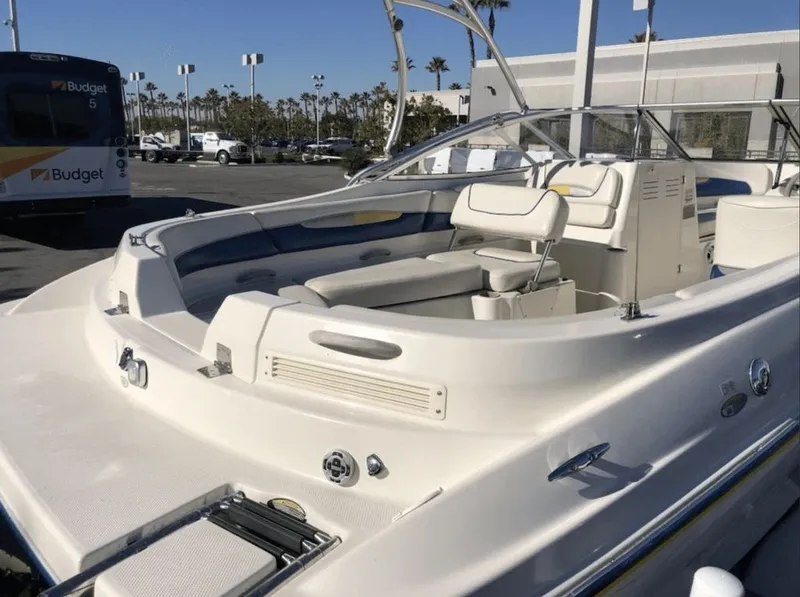 Slide: The Image of Bayliner DECK BOAT 219SD 2004 - 8