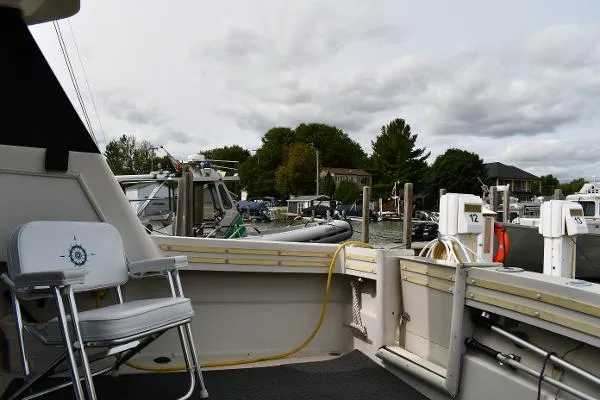 Slide: The Image of Silverton 34 Convertible 1989 - 11