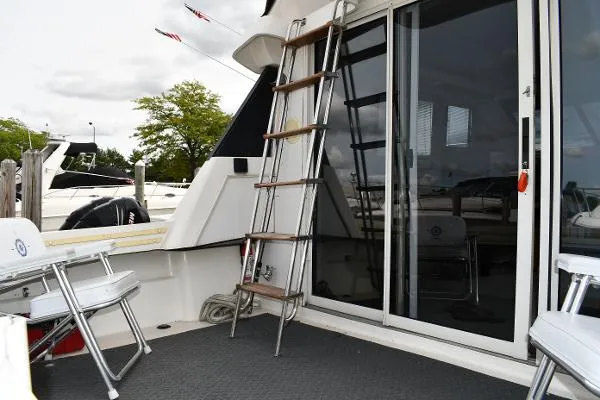 Slide: The Image of Silverton 34 Convertible 1989 - 7