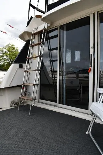 Slide: The Image of Silverton 34 Convertible 1989 - 8