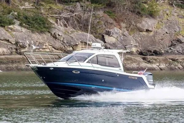 Slide: The Image of Cutwater 24 coupe 2020 - 2