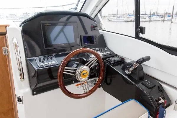 Slide: The Image of Cutwater 24 coupe 2020 - 8