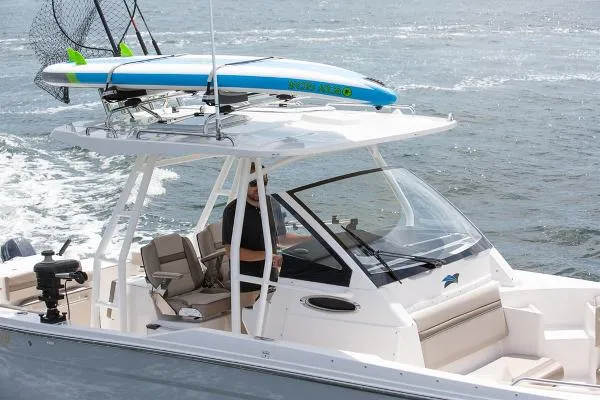 Slide: The Image of Cutwater 24 CW 2020 - 2