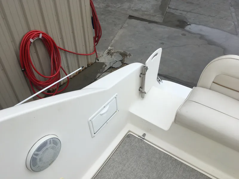 Slide: The Image of Rinker Fiesta Vee 266 1998 - 10