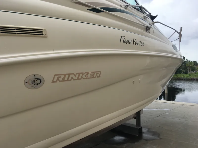 Slide: The Image of Rinker Fiesta Vee 266 1998 - 5