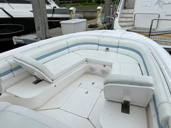 Slide: The Image of Intrepid 327 Center Console 2014 - 3