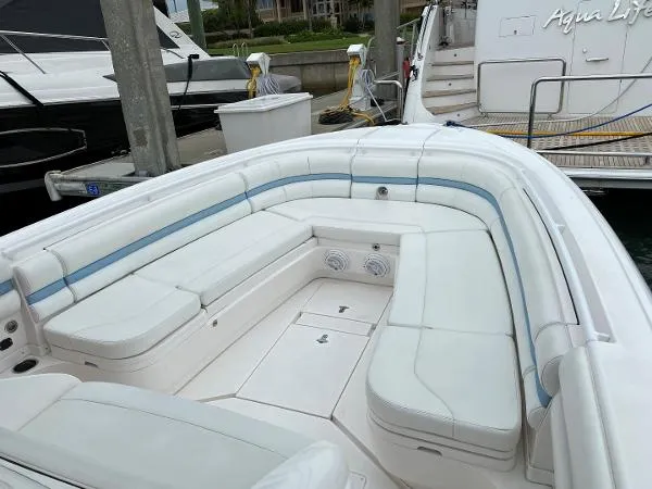 Slide: The Image of Intrepid 327 Center Console 2014 - 5