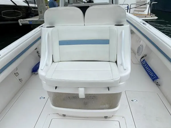 Slide: The Image of Intrepid 327 Center Console 2014 - 6