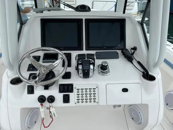 Slide: The Image of Intrepid 327 Center Console 2014 - 7