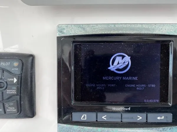 Slide: The Image of Intrepid 327 Center Console 2014 - 8