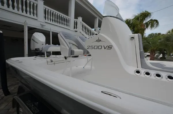 Slide: The Image of Turner Boatworks 2500 VS-compare 24 Yellowfin 2021 - 2