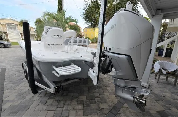 Slide: The Image of Turner Boatworks 2500 VS-compare 24 Yellowfin 2021 - 7
