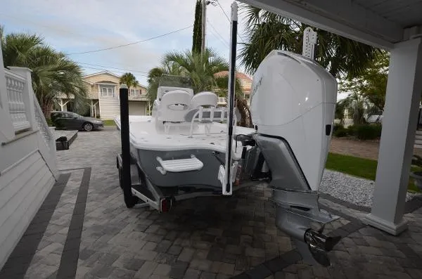 Slide: The Image of Turner Boatworks 2500 VS-compare 24 Yellowfin 2021 - 9