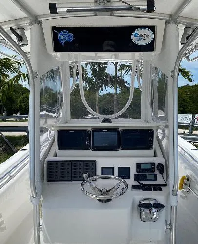 Slide: The Image of Palmetto 33 Center Console 2004 - 10