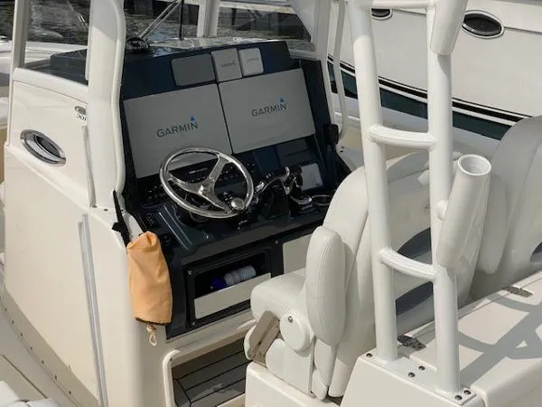 Slide: The Image of Cobia 301CC 2019 - 4