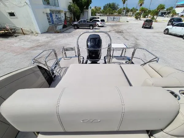 Slide: The Image of Harris Crowne SL 250 2020 - 5