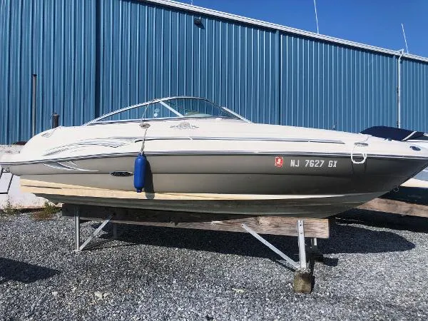 Slide: The Image of Sea Ray SunDeck 200 2006 - 0