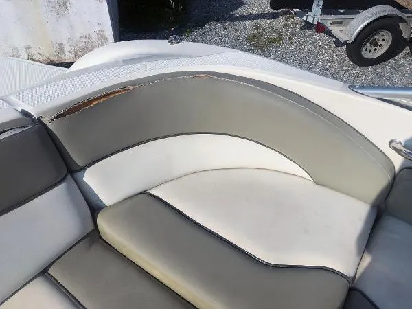 Slide: The Image of Sea Ray SunDeck 200 2006 - 5