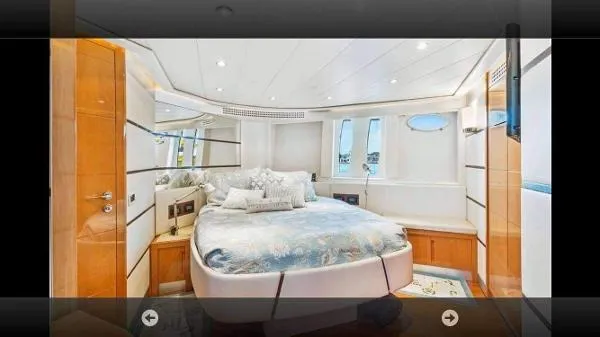 Slide: The Image of Pershing 62' 2006 - 8