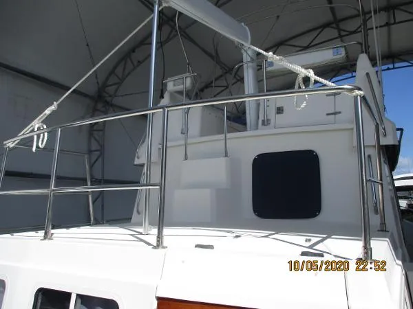 Slide: The Image of Sabreline Aft Cabin 1992 - 10