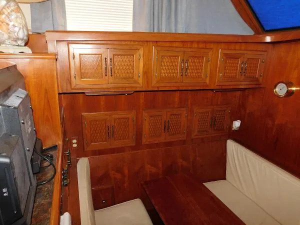 Slide: The Image of Vista Sundeck Trawler 1985 - 11