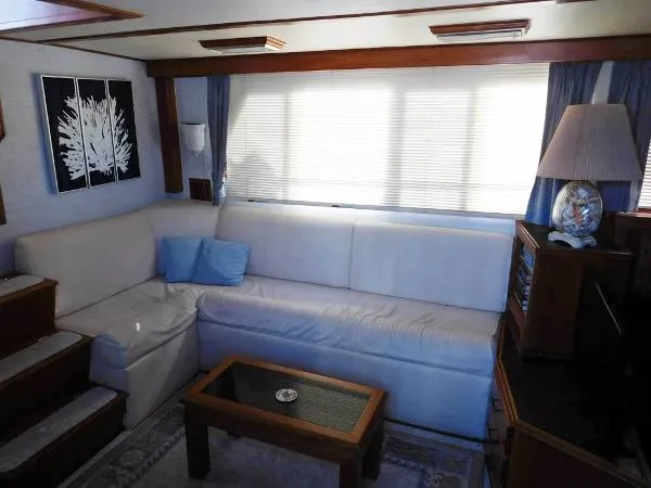 Slide: The Image of Vista Sundeck Trawler 1985 - 2