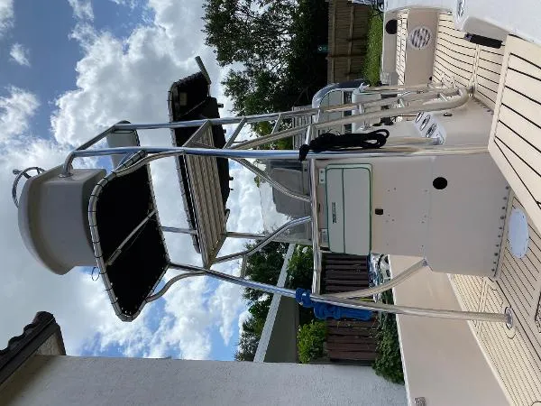Slide: The Image of Pathfinder 2400 V 2001 - 1