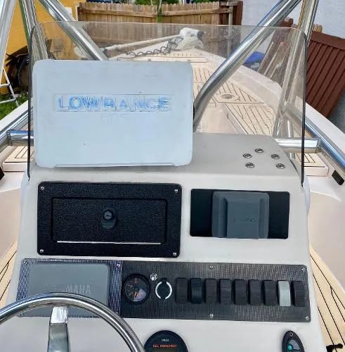 Slide: The Image of Pathfinder 2400 V 2001 - 8