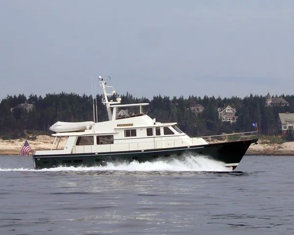 Slide: The Image of Custom Hunt Raised Pilothouse 1993 - 0