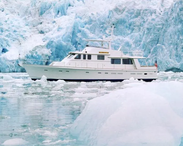 Slide: The Image of Custom Hunt Raised Pilothouse 1993 - 2