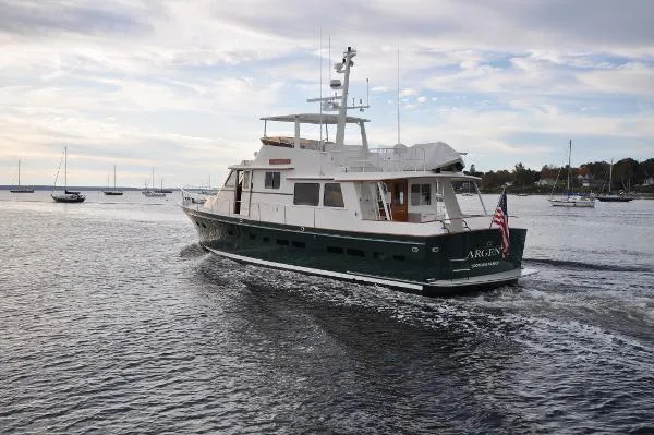Slide: The Image of Custom Hunt Raised Pilothouse 1993 - 7