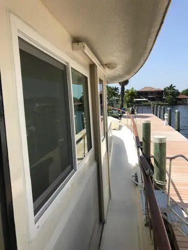 Slide: The Image of Hatteras 58 Yacht Fisherman 1974 - 4