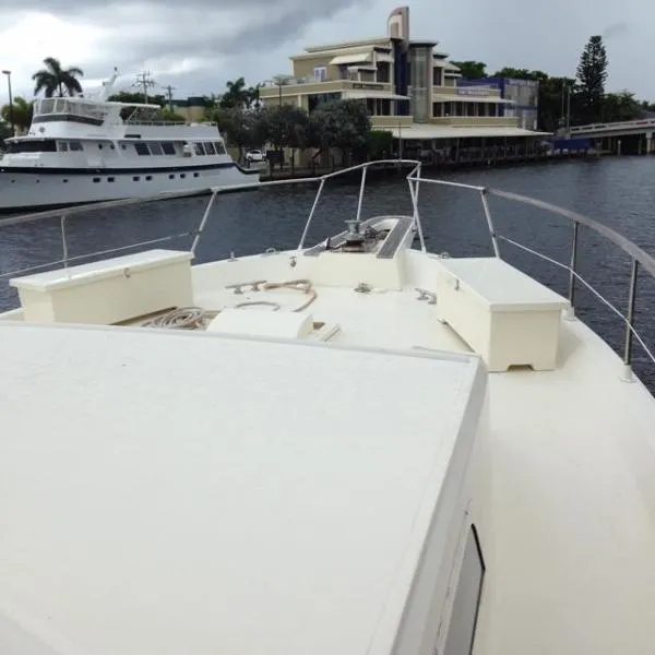 Slide: The Image of Hatteras 58 Yacht Fisherman 1974 - 5