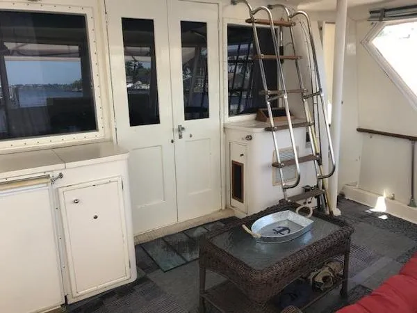 Slide: The Image of Hatteras 58 Yacht Fisherman 1974 - 6