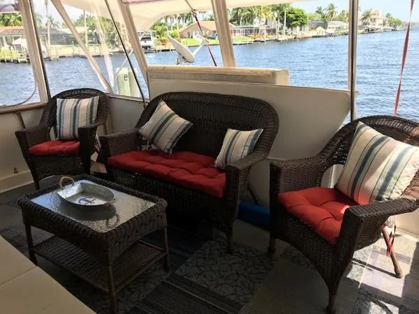 Slide: The Image of Hatteras 58 Yacht Fisherman 1974 - 7