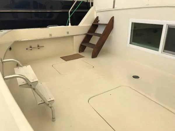 Slide: The Image of Hatteras 58 Yacht Fisherman 1974 - 8